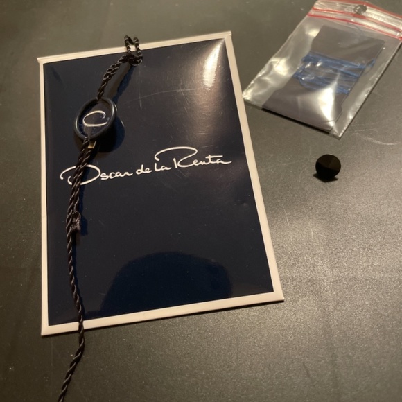 Oscar dela Renta - Picture 2 of 4